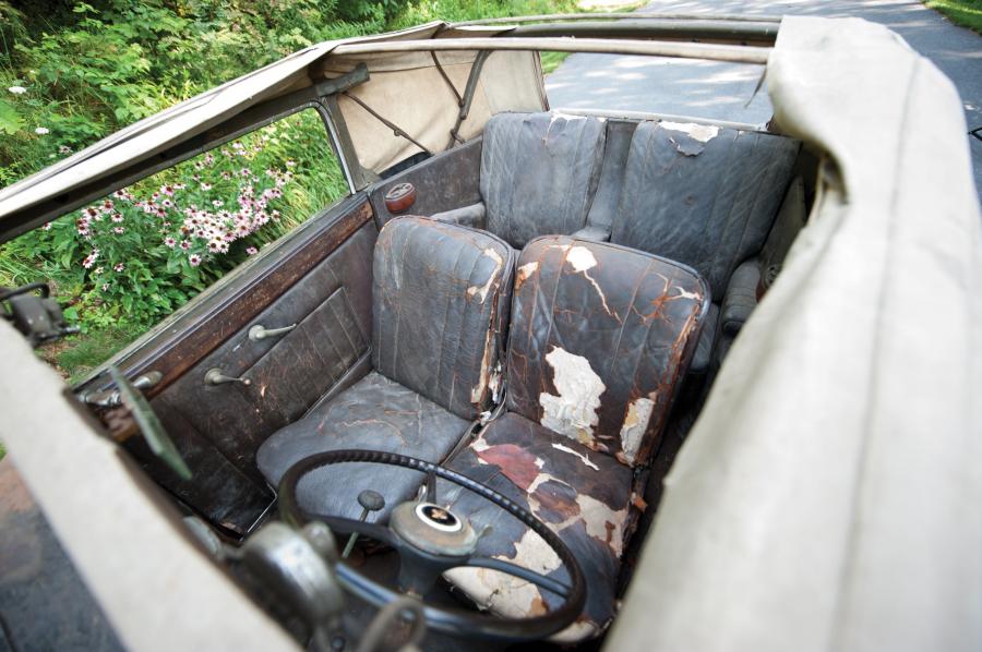  Packard Twelve Convertible Victoria 1933 года  (фото 4 из 22)